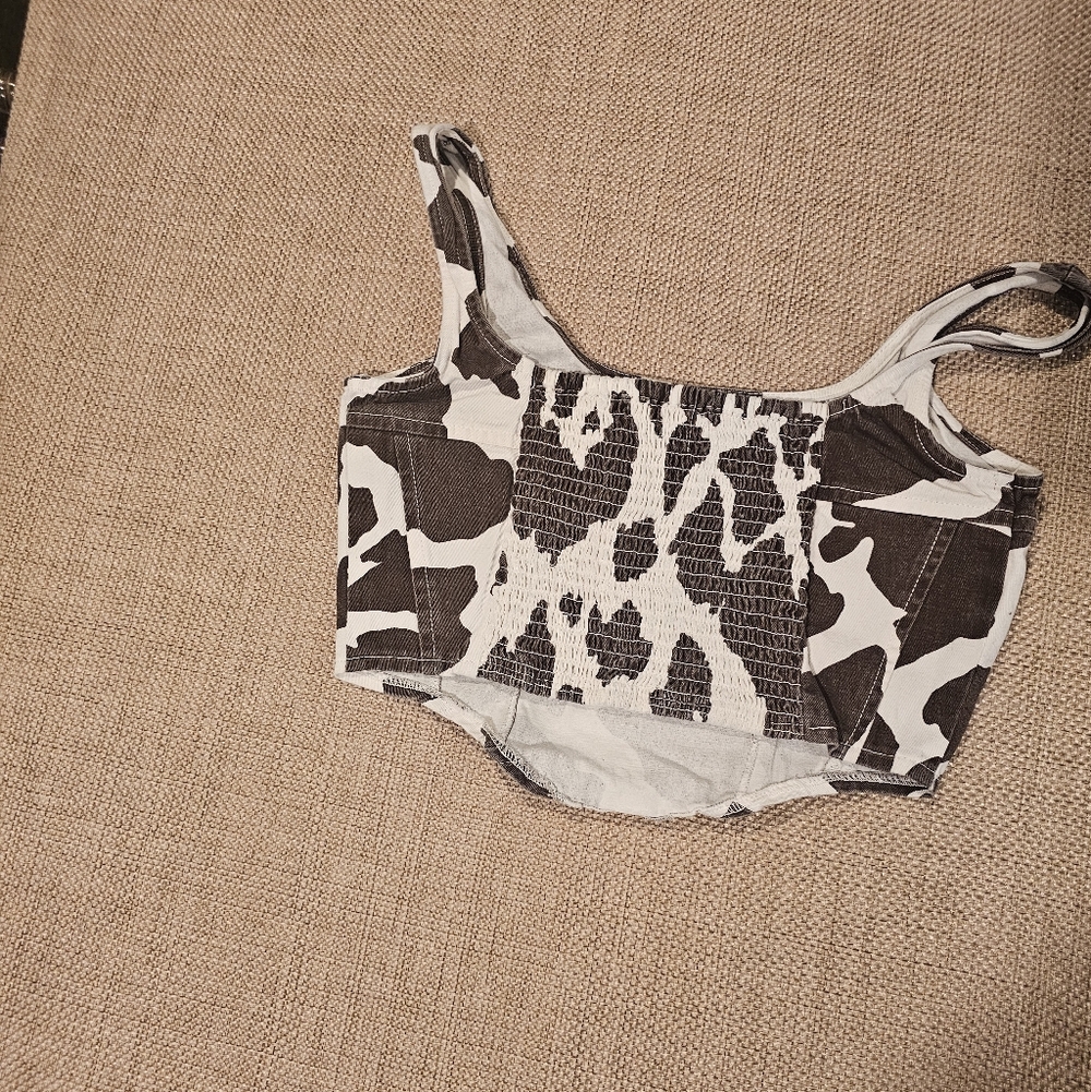 Women's Cow Print Crop Tank Top - Black & White - Picture 2 of 4